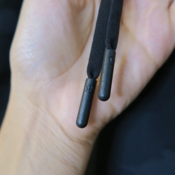 Lululemon‎ Stretch High Rise Crop Pants Heritage 365 Camouflage Deep Coal Black - Picture 5 of 9